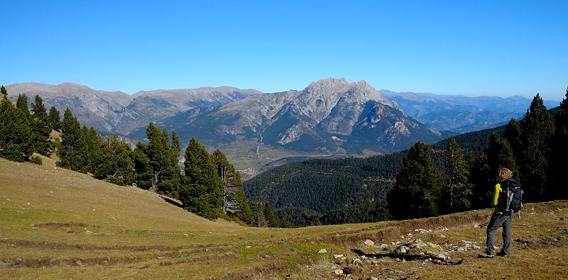 Bergueda | Pedraforca view during a trek through the Pyrenees