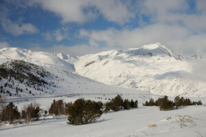 Snowshoeing holidays in the Catalan Pyrenees